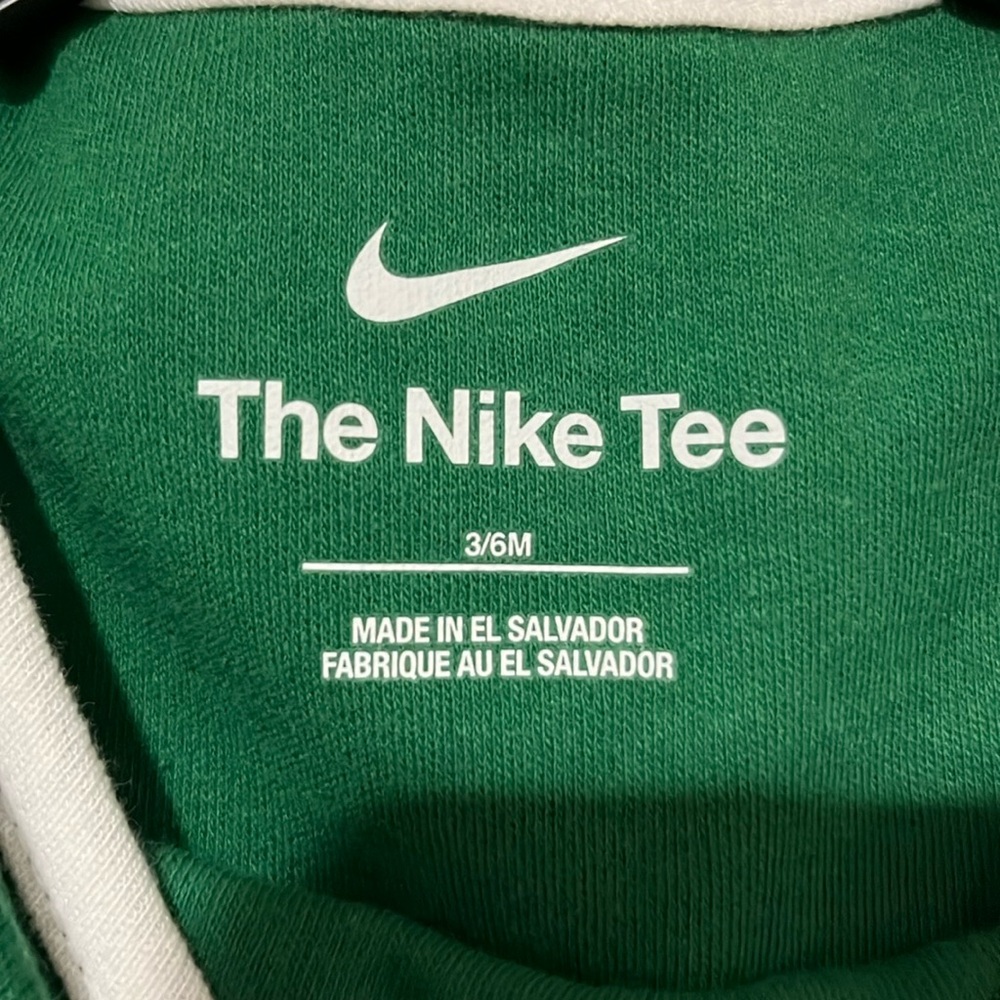 Philadelphia Eagles, Nike 3 piece creeper set, NWOT 3/6 months - Picture 5 of 6